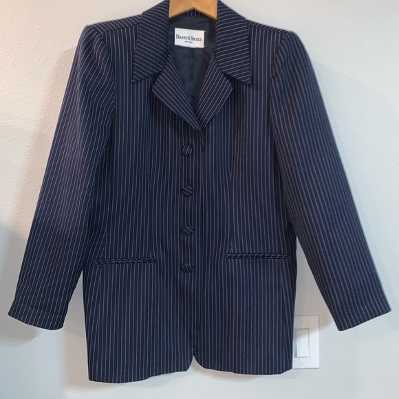 Danny + Nicole navy pinstripe blazer L - Picture 2 of 6